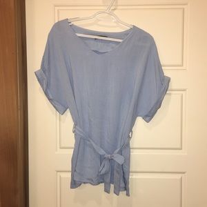 Amaryllis blue linen top - size Large